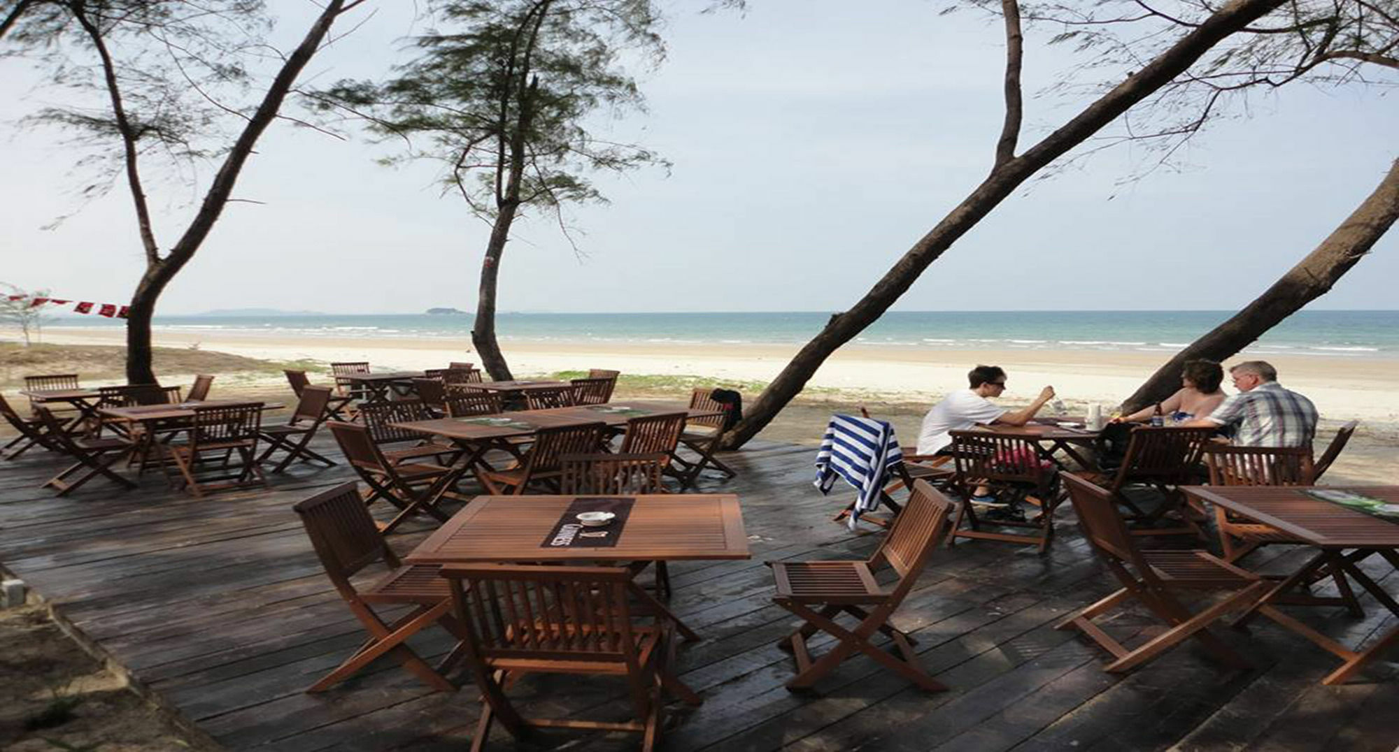 Samsuria Beach Resort & Residence Чератинг Экстерьер фото